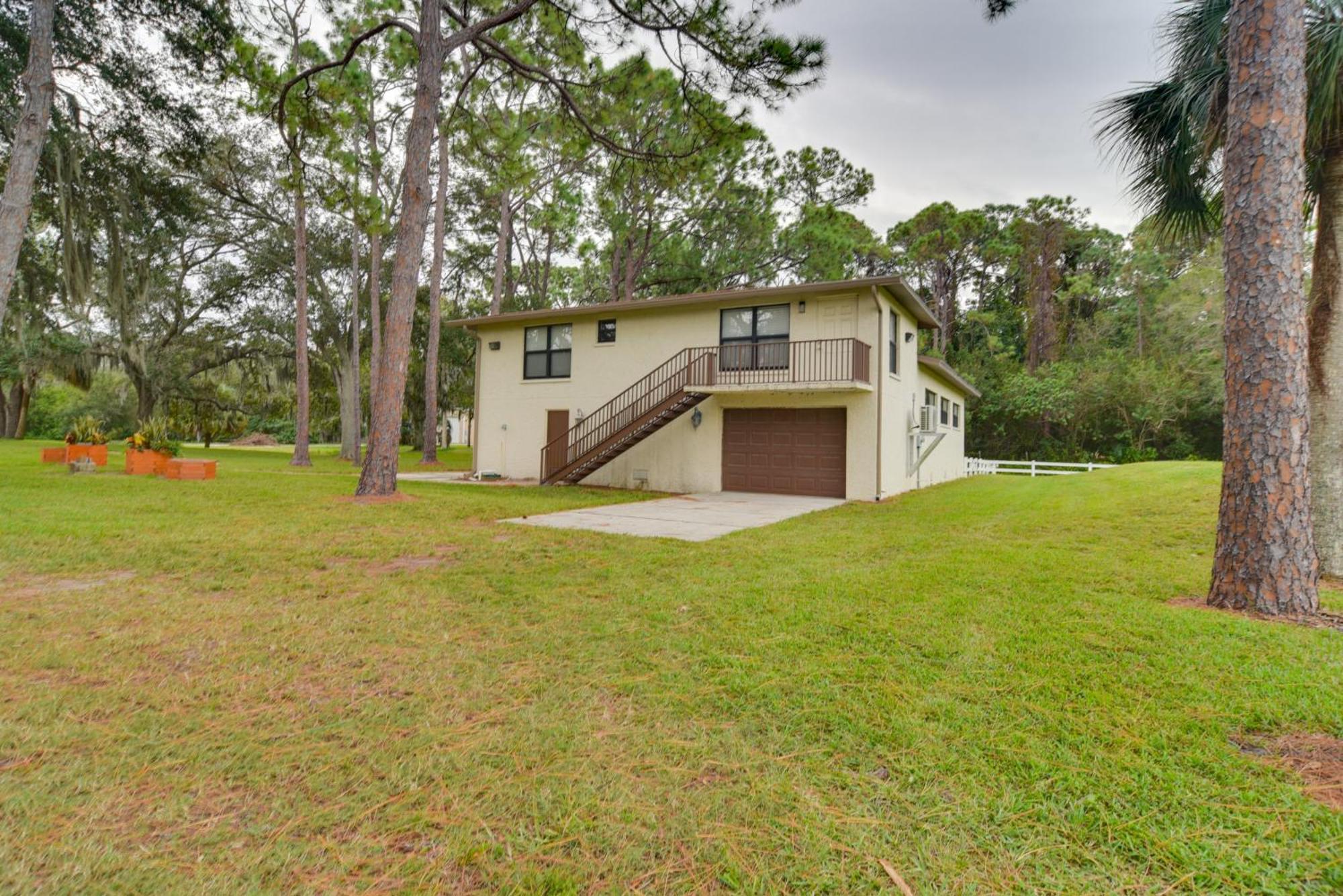 Sleek Largo Studio With Pond Less Than 7 Mi To Beach! Exteriör bild